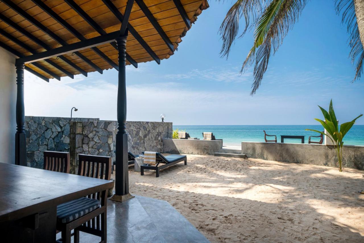 Blue Parrot Beach Villa Ambalangoda  Zewnętrze zdjęcie